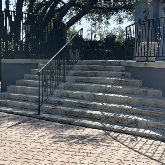 Pool Rail