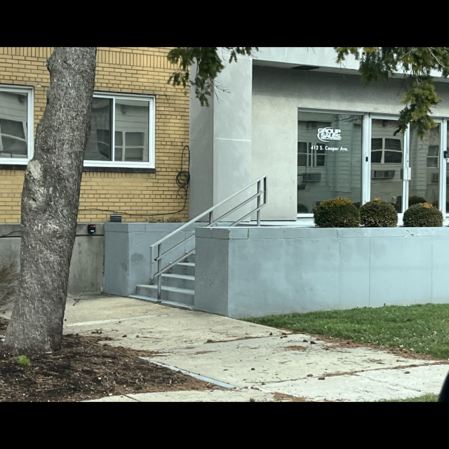 Short wide stainless rail