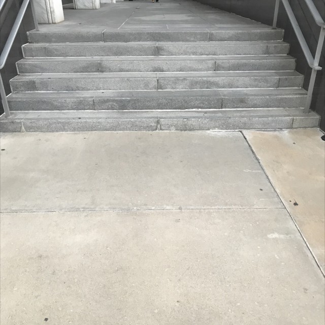 Taylor St 