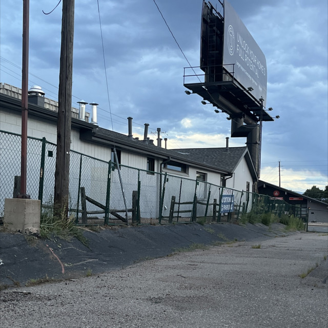 Old Chicago dog shit bank 