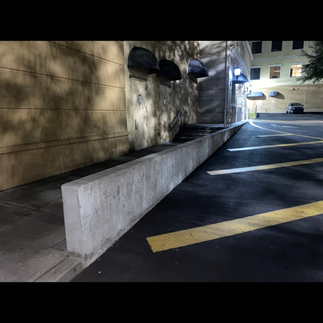 Curb ledge 