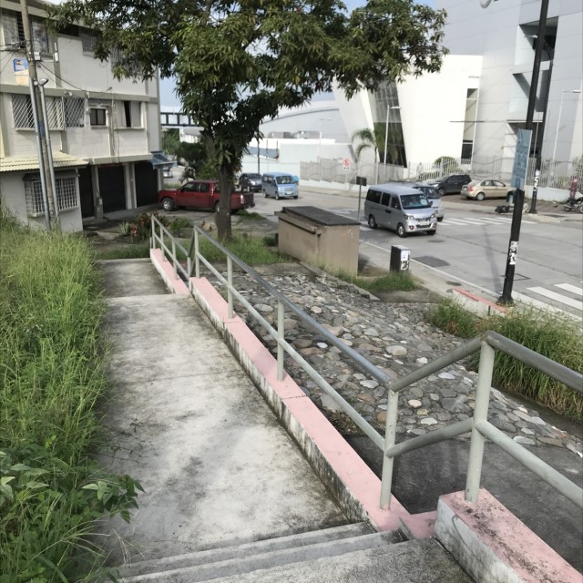 Kink rail 