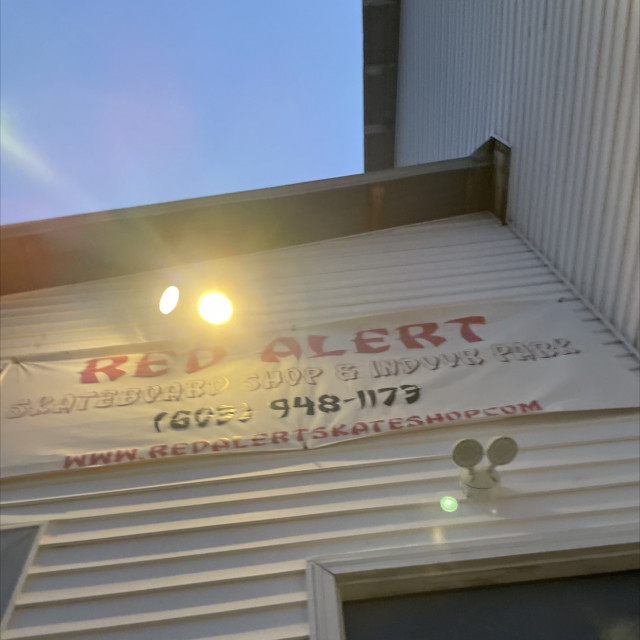 Red alert skate shop