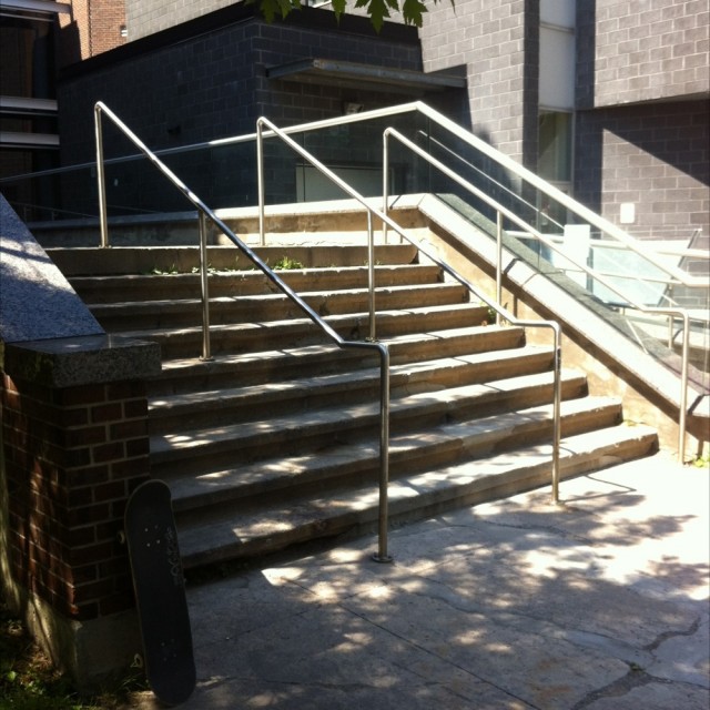 Maison Theatre 9 