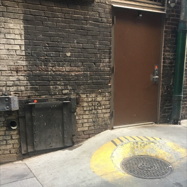 Piss alley