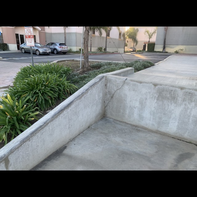 Downledges and drop