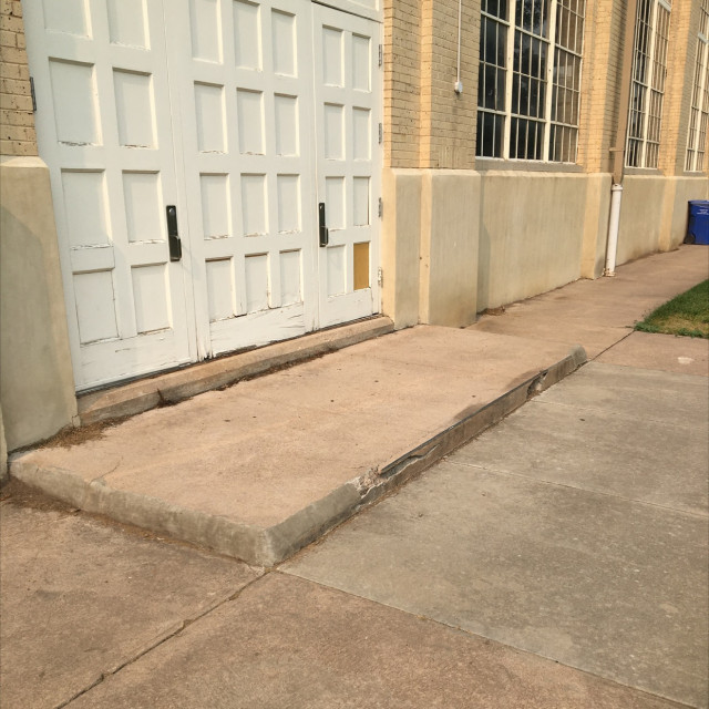 Manuel Pad/Curb