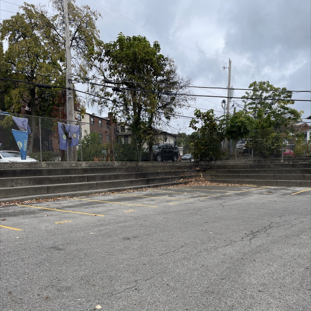 Indianaola elementary school ledges 