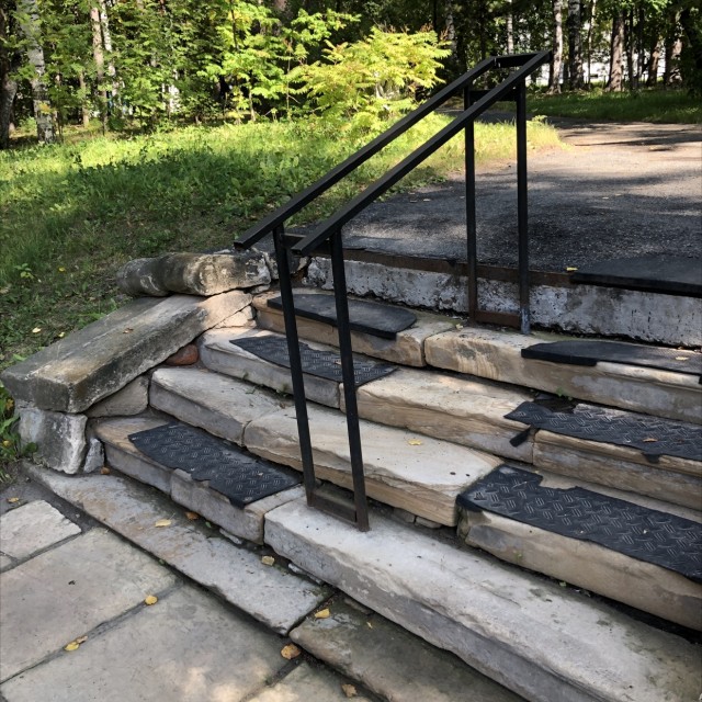 TSU handrail & stairs