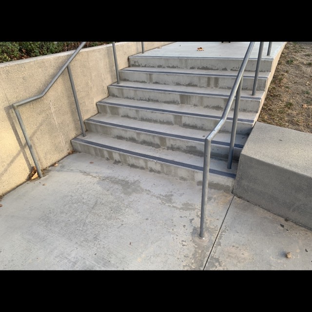 College 6 stair 