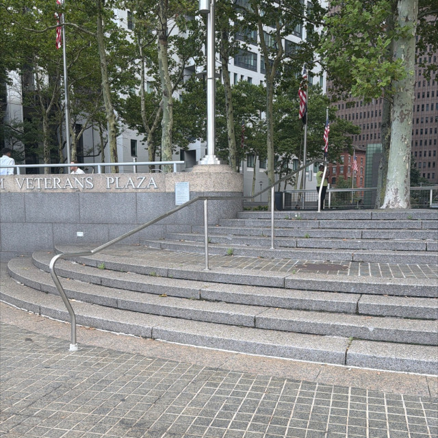Kink rails