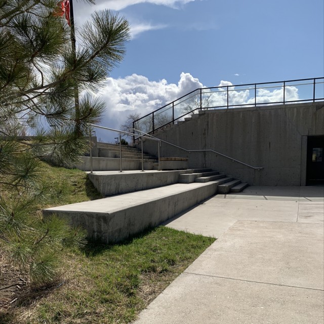 Flat ledge
