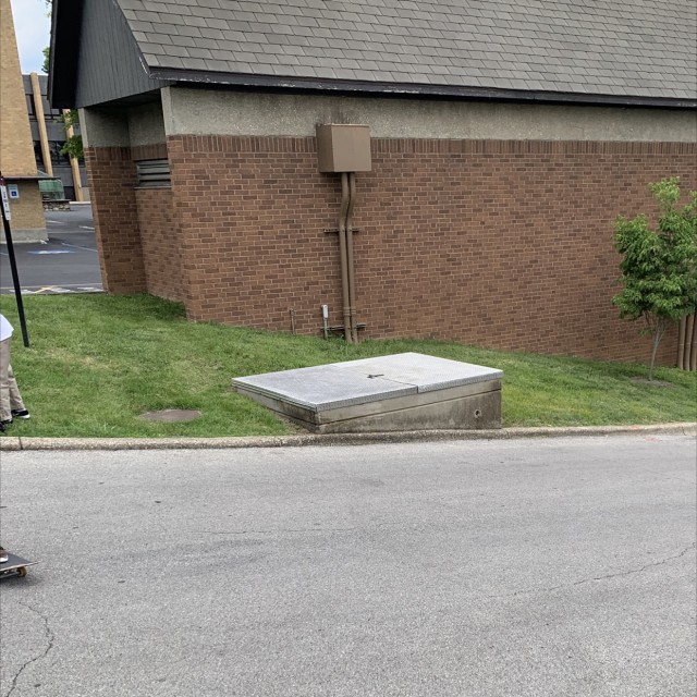 Box ledge into hill bomb
