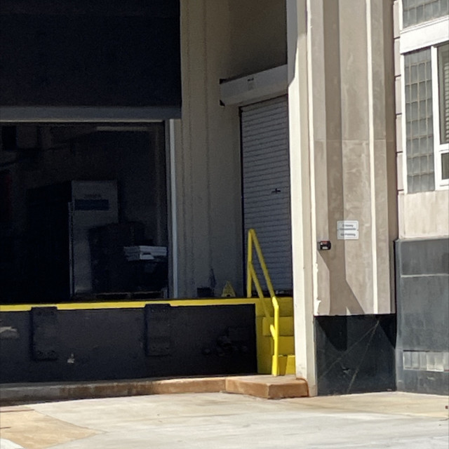 Loading dock