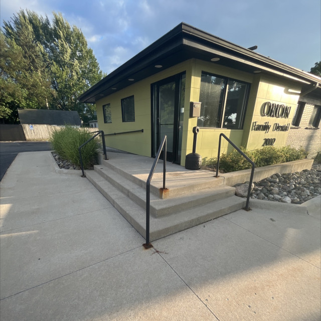 3 stair with rails