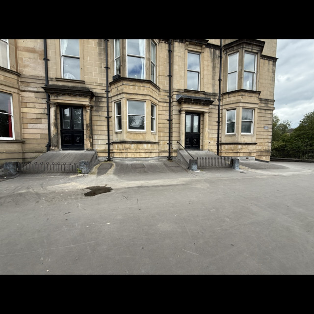 Roof banks and wallride