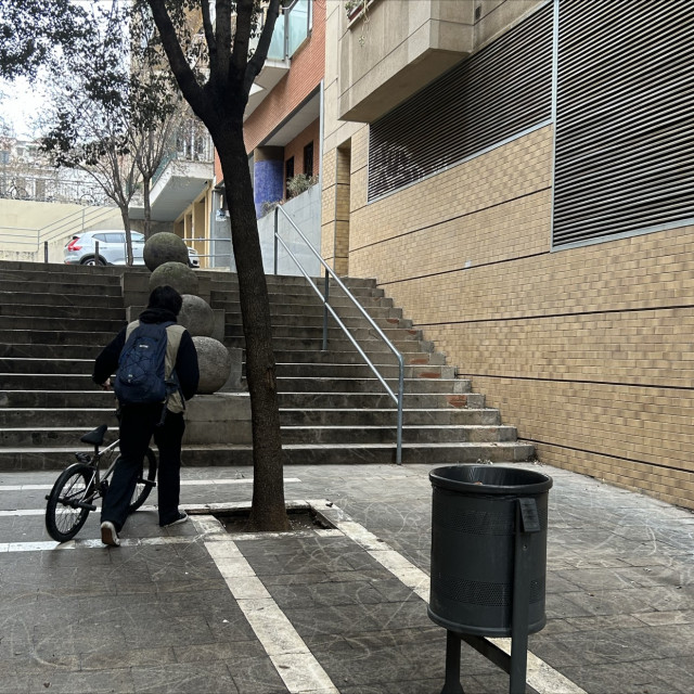 Tall downrail