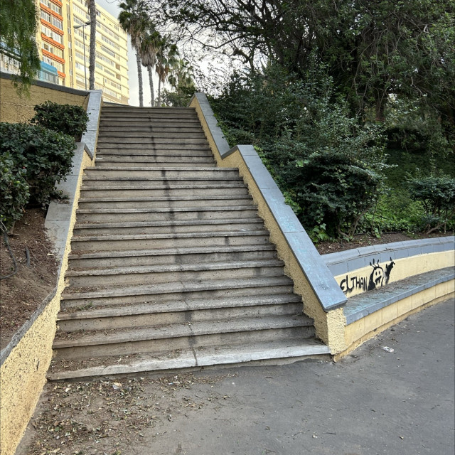 Big left side kink ledge