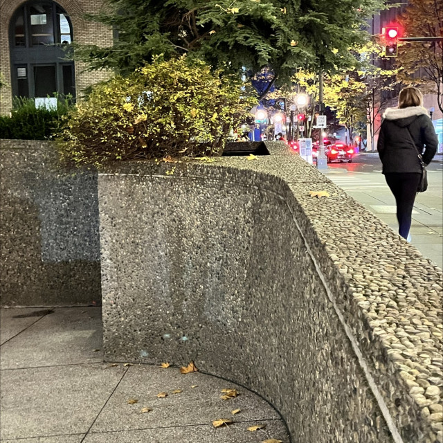 Curved wall 