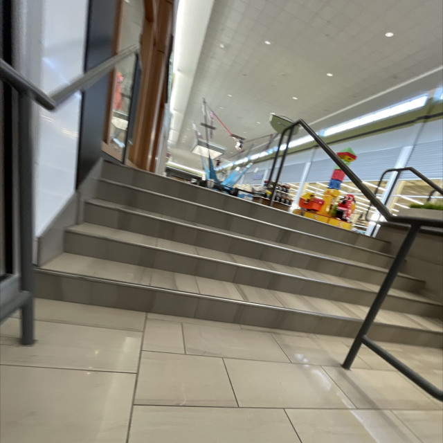 Stair set (all over mall)