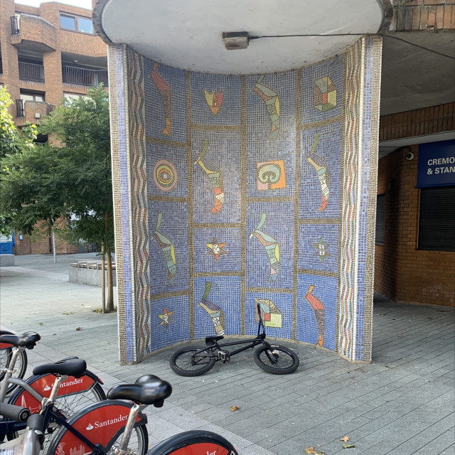 Mosaic curved wall