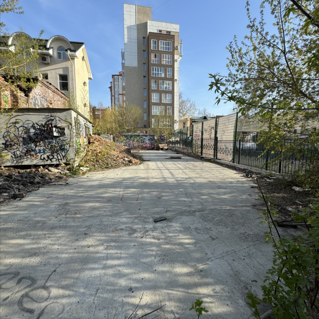 Gumanitarniy licei skate spot