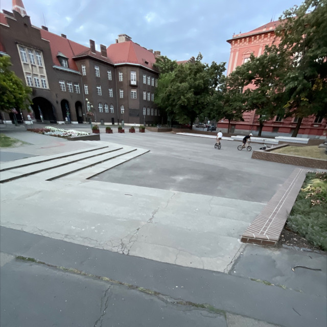 Aradi tér