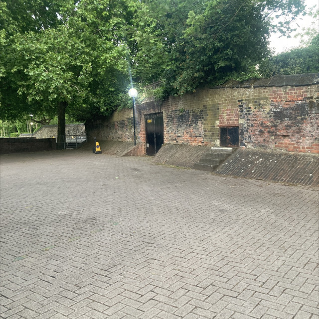 Court ouse 