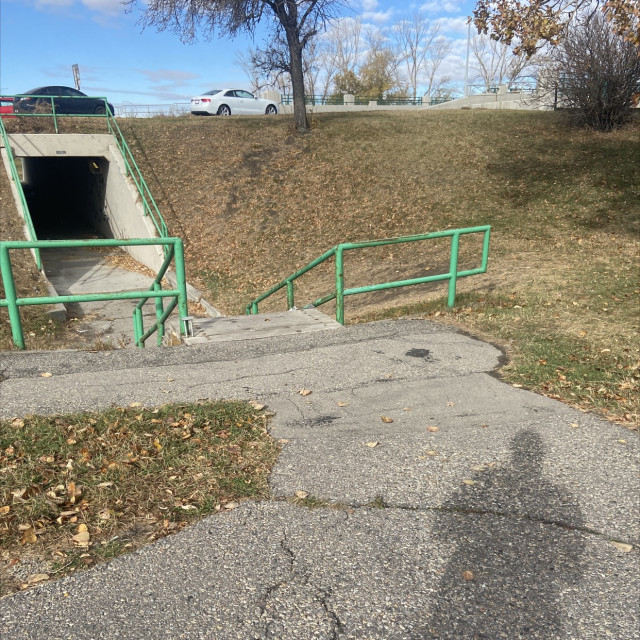 Super low 8 rail