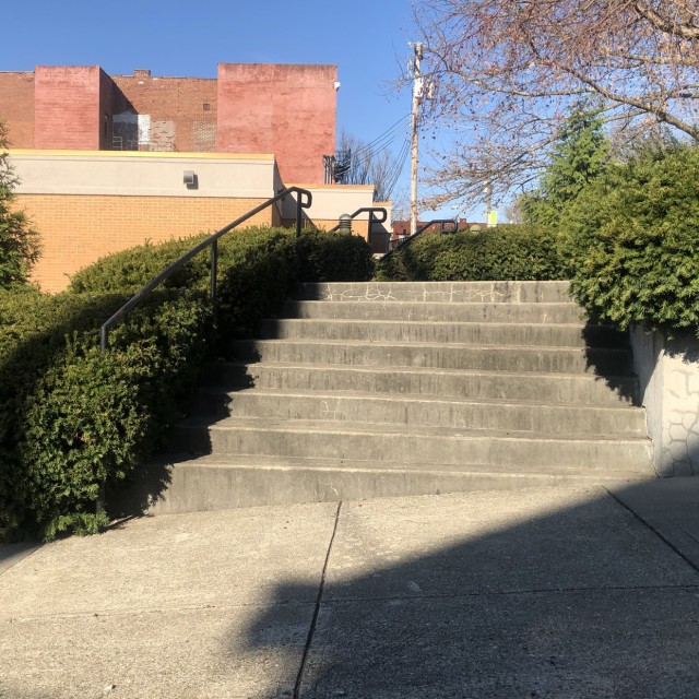 Curved righty