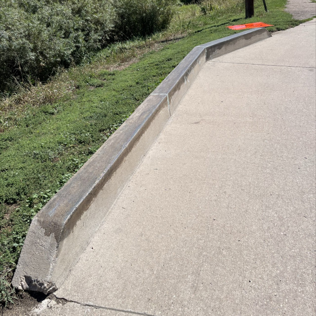 Curb by rages crib