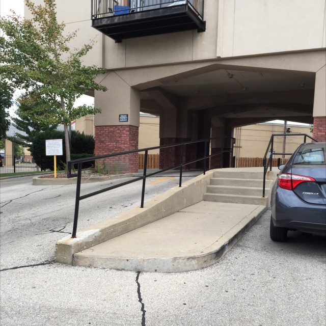 2 foot rails and 4 sets