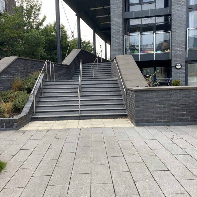 Rail/ledge spot 