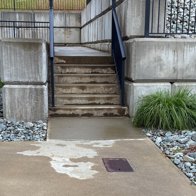 Mavs 6 stair