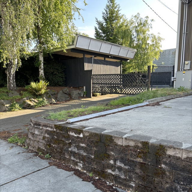 Slappy curb to drop