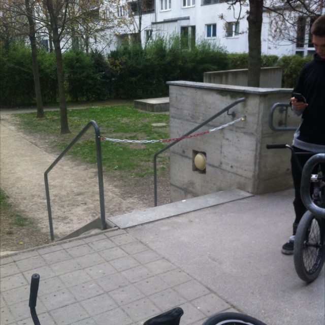 Chain hop