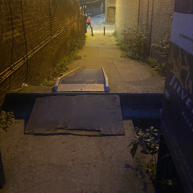 4 stair w kicker and ramp