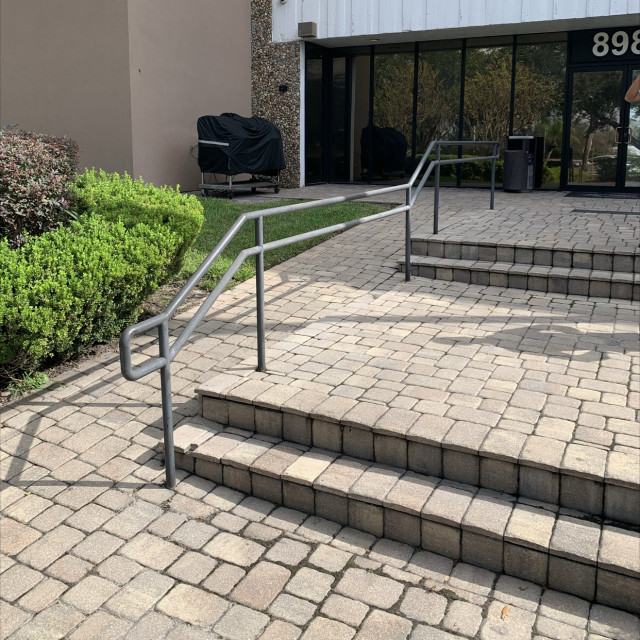 Out rail