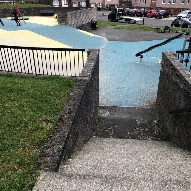 Out ledge and hip