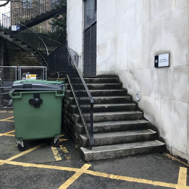 Right side square rail