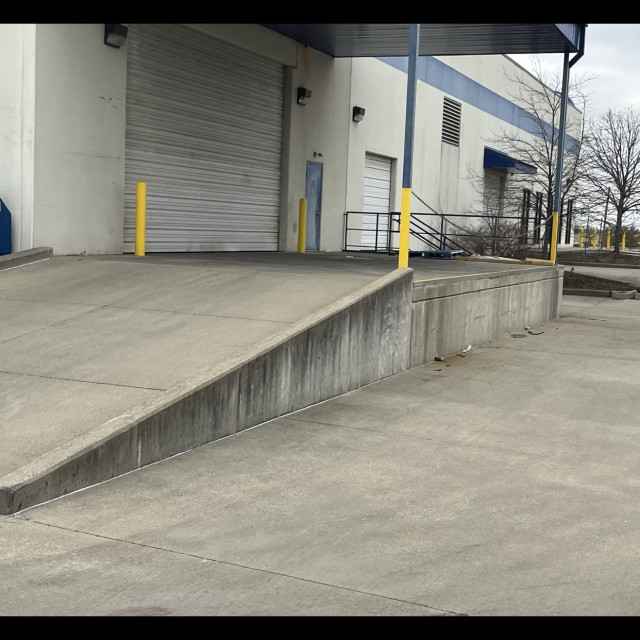 Upledge loading dock