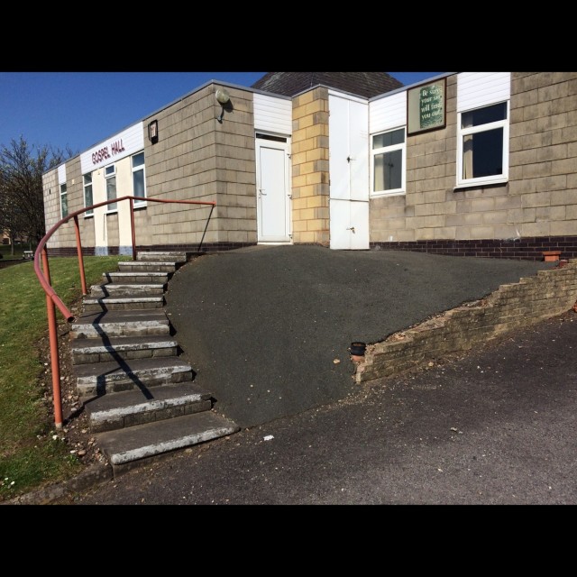 Curved rail