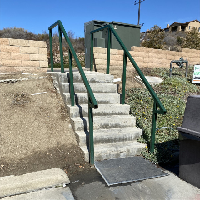 Uhaul Rail