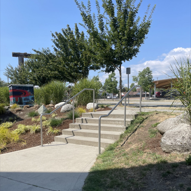 5 stair with rails 