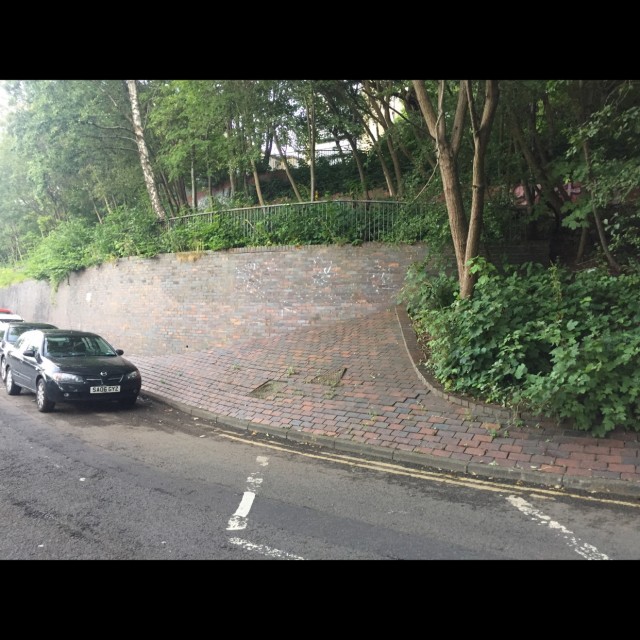 Charing Cross bank to wall