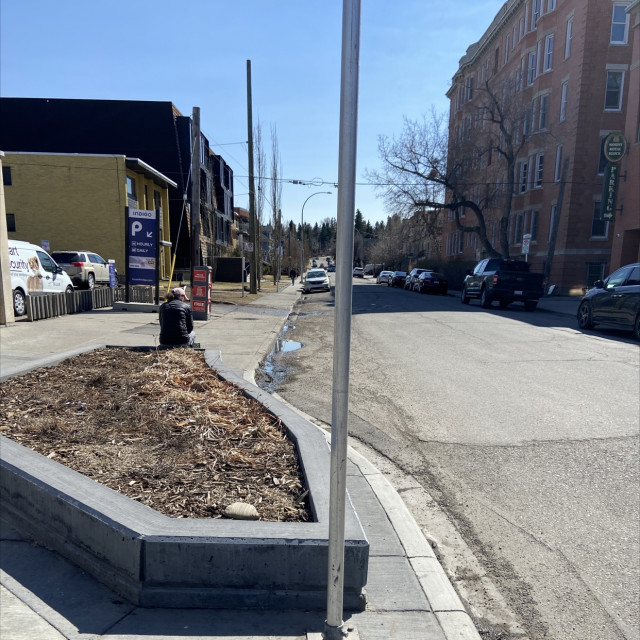 Curved Curb ledge