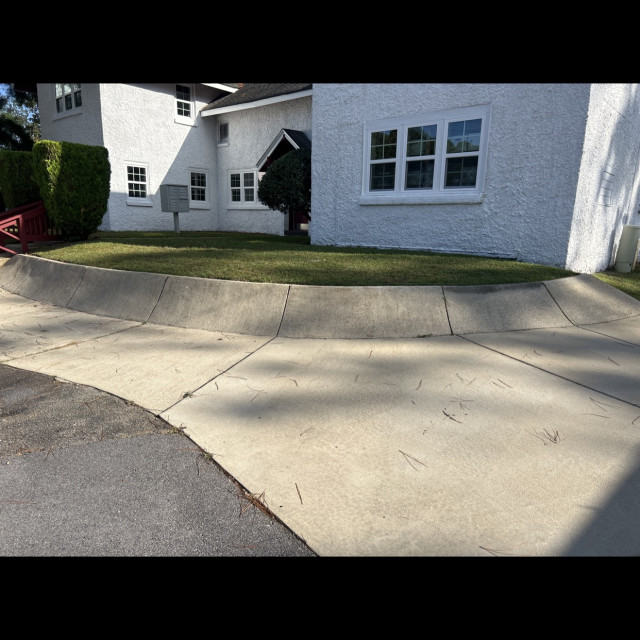 Mini wall ride and bump to rail