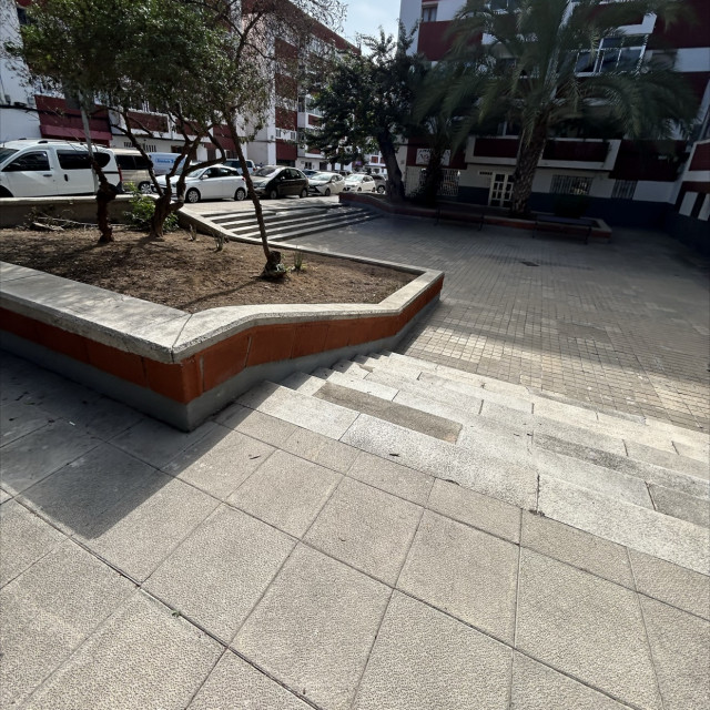 Downledges