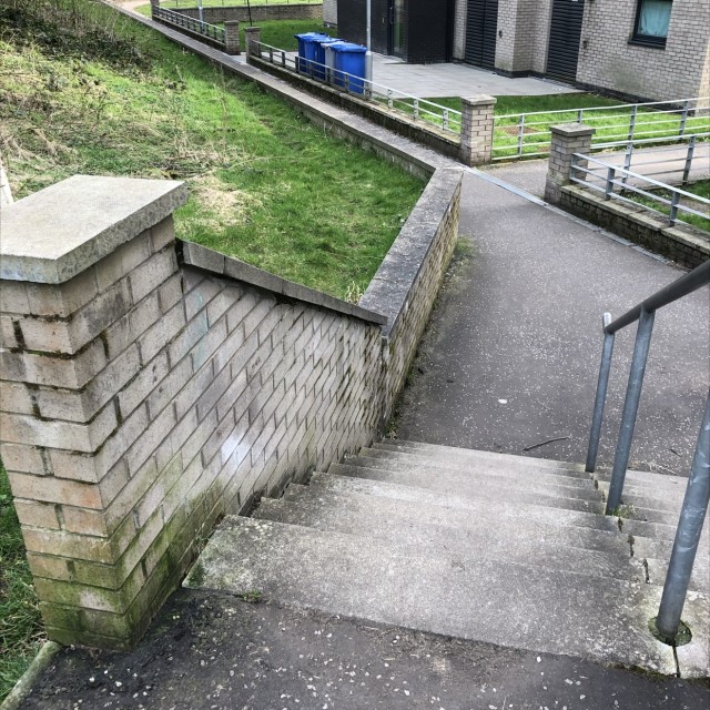 Downledge and square flat rails