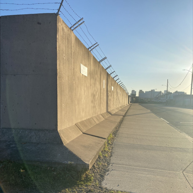 Very wall 